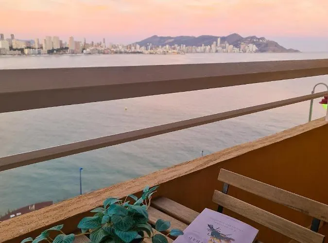 Bonito Triplex Con Increibles Vistas بينايدورم